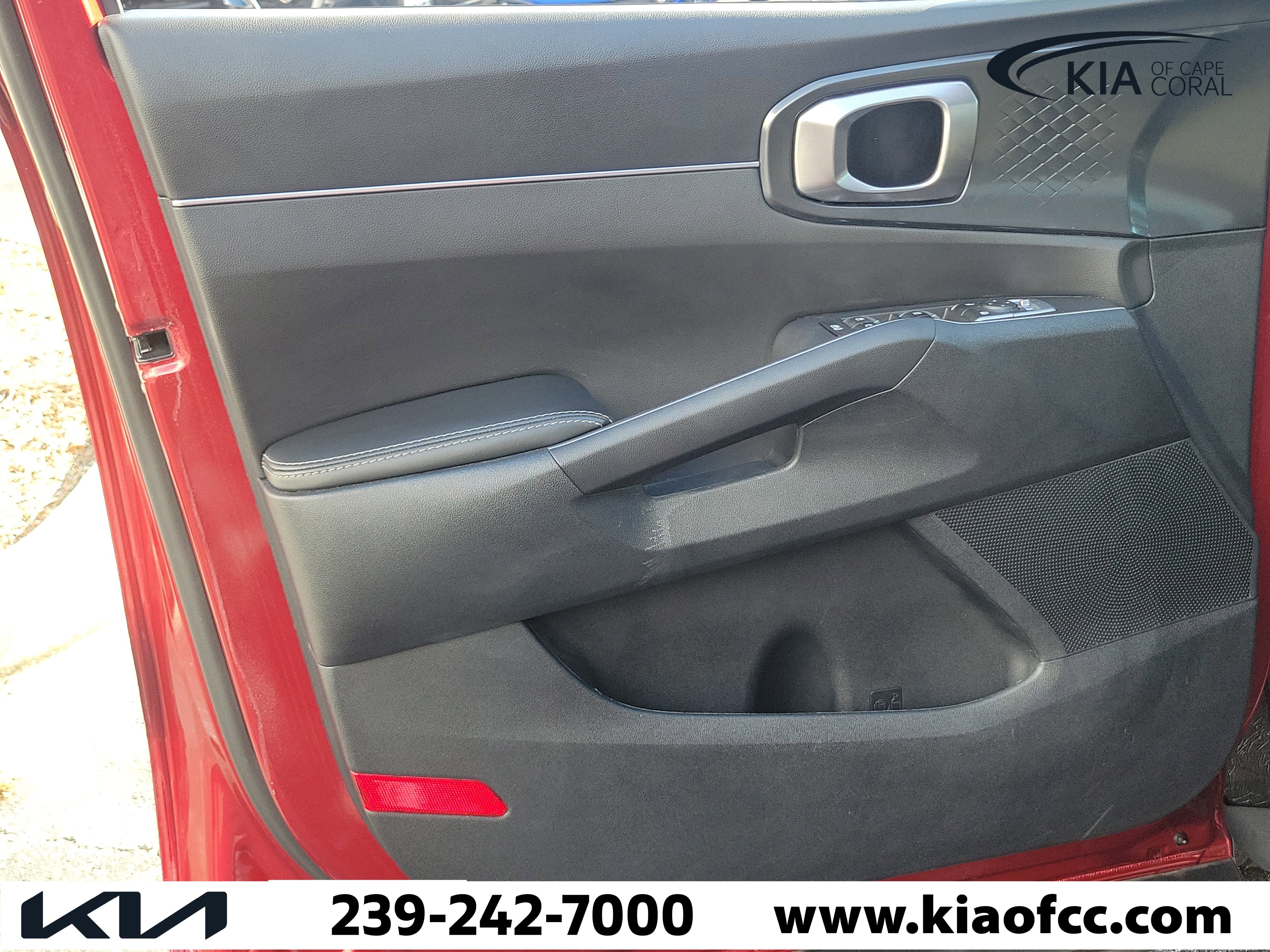 Certified 2023 Kia Sorento LX FWD image 23