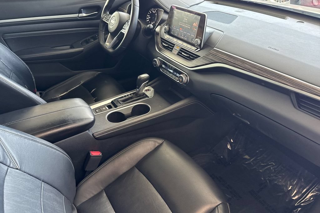 Used 2019 Nissan Altima 2.0 Platinum FWD image 14