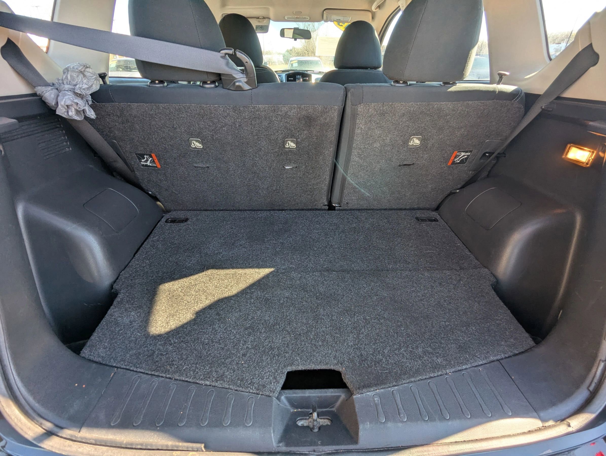 Used 2016 Nissan Versa Note SV image 9