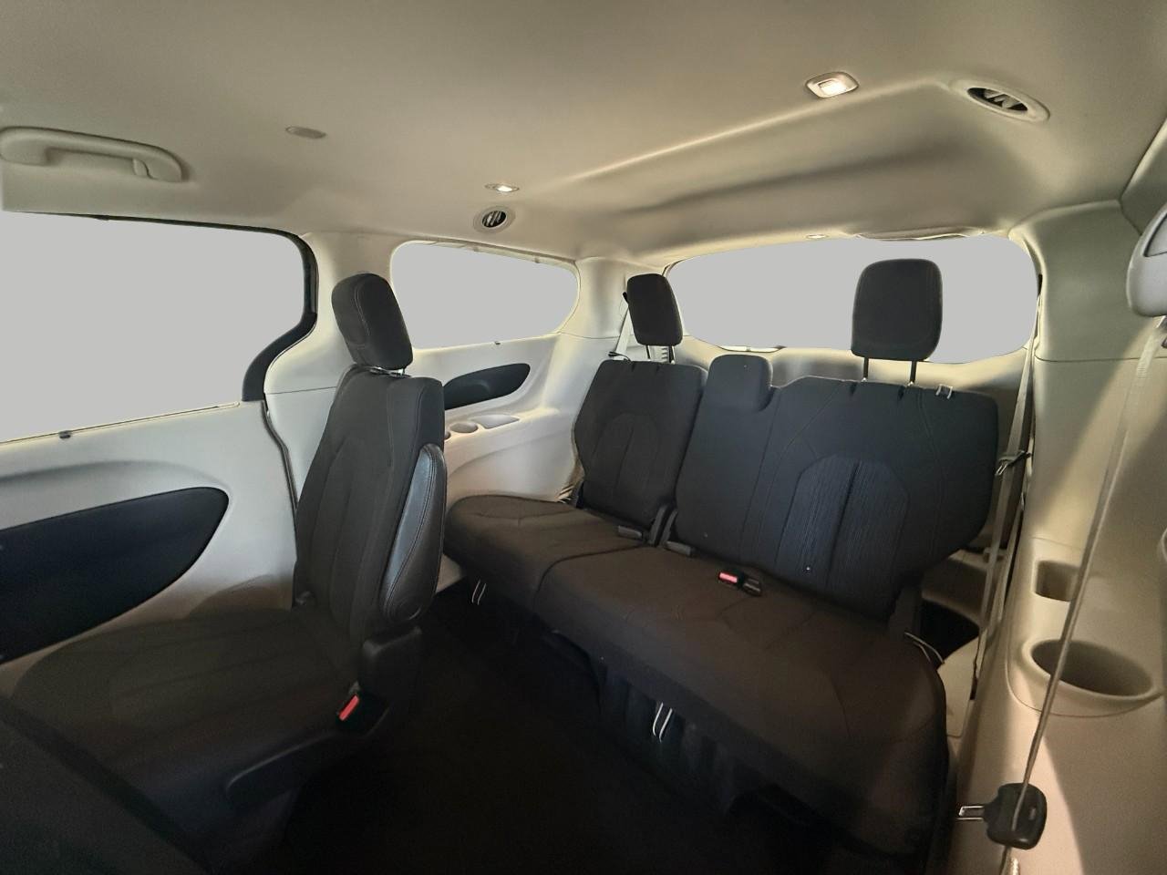 Used 2017 Chrysler Pacifica Touring Plus image 27
