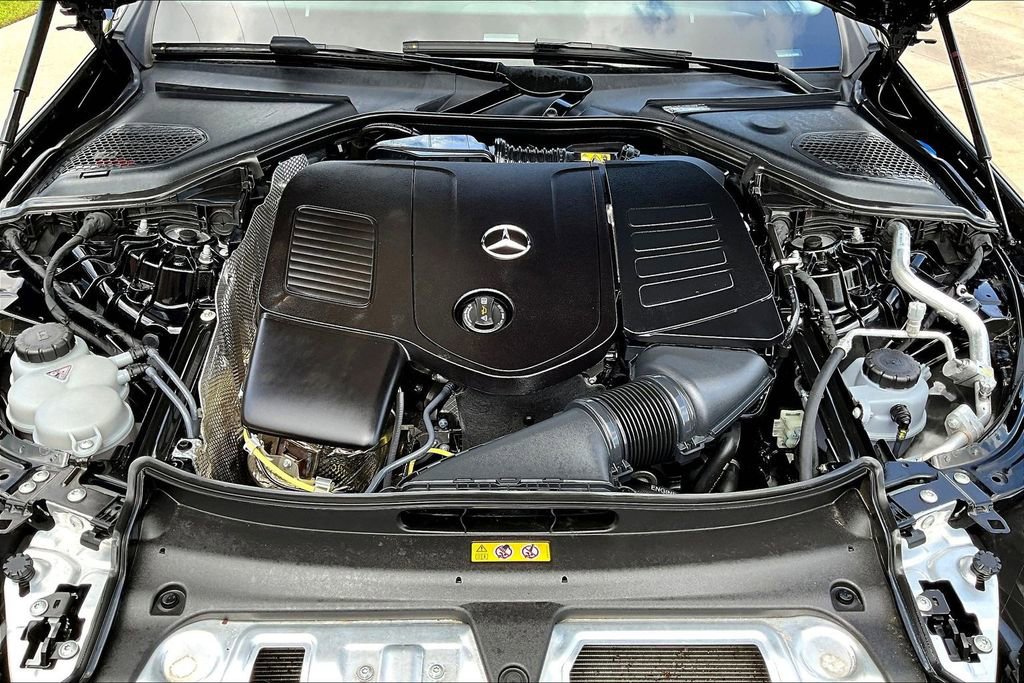 Used 2025 Mercedes-Benz E 350 Sedan image 13