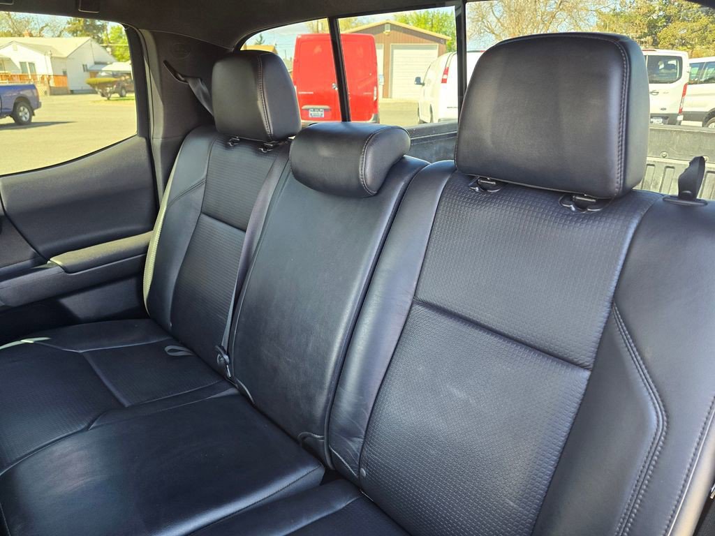 Used 2019 Toyota Tacoma SR AWD/4WD image 17