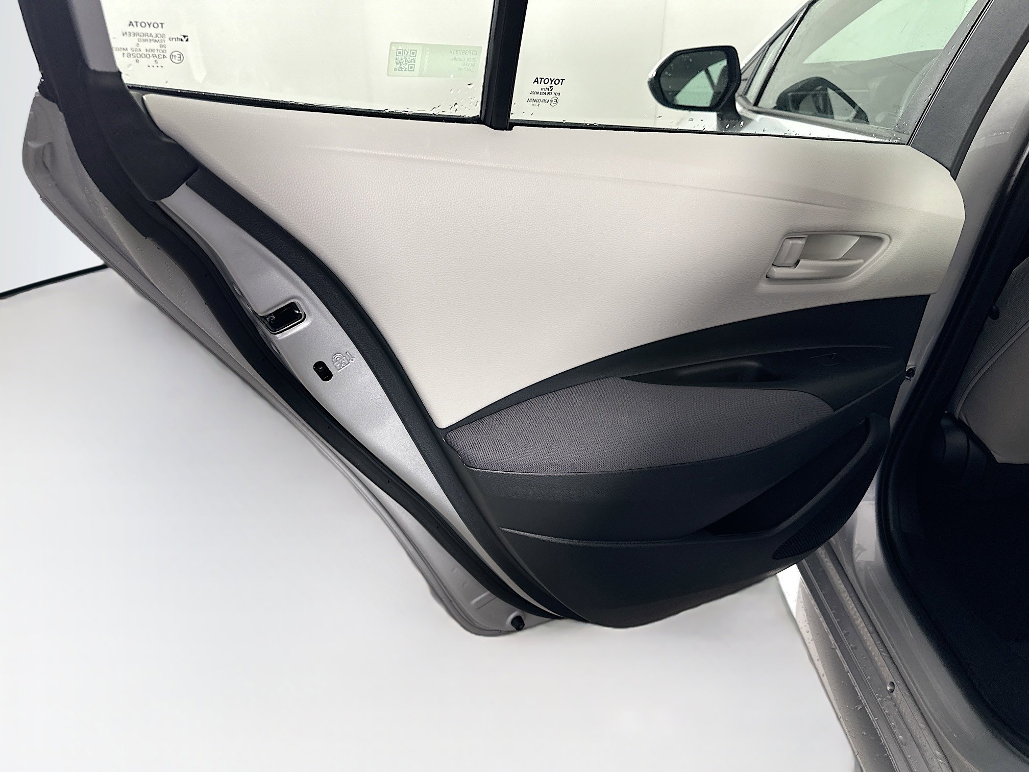 Used 2026 Toyota Corolla LE image 26