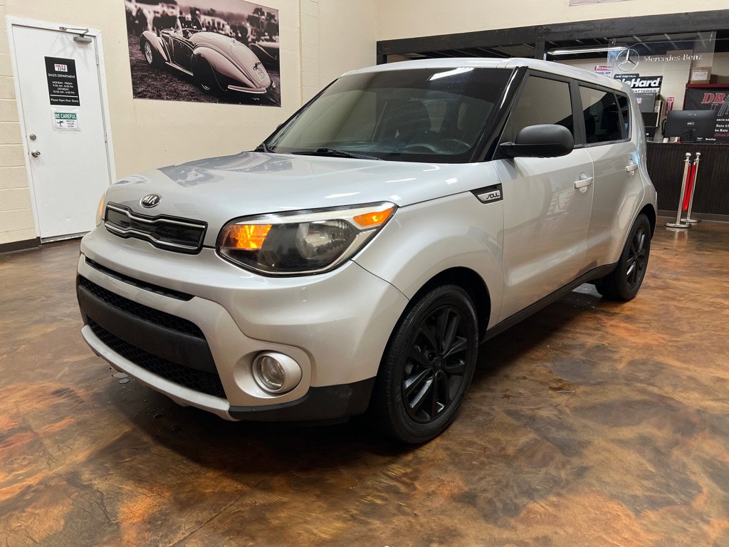 Used 2019 Kia Soul + FWD image 5