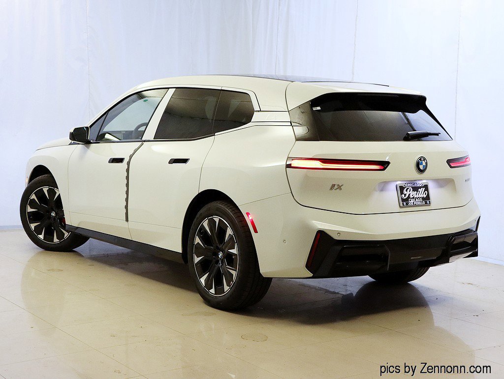 Used 2026 BMW iX xDrive60 w/ M Sport Package image 7