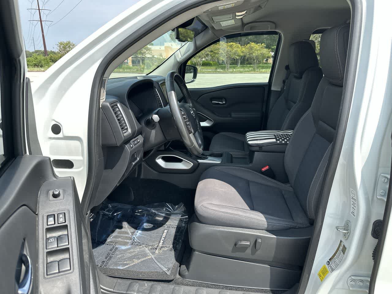 Used 2023 Nissan Frontier SV w/ SV Convenience Package RWD image 10