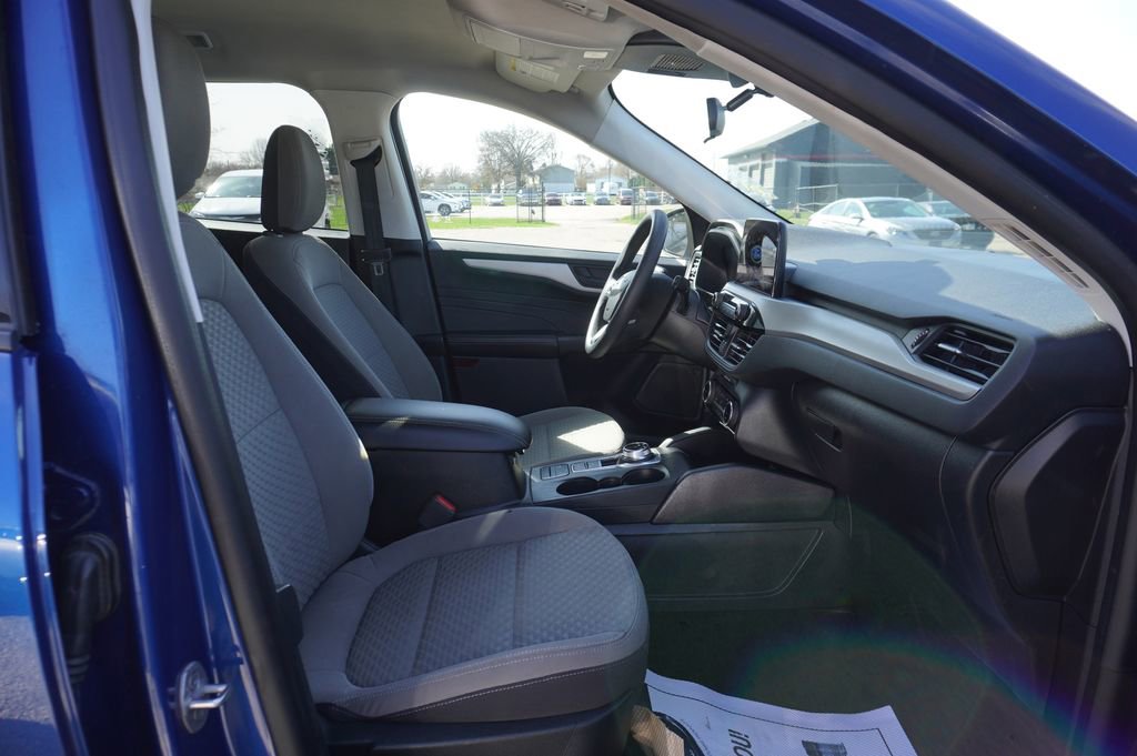 Used 2022 Ford Escape SE image 8