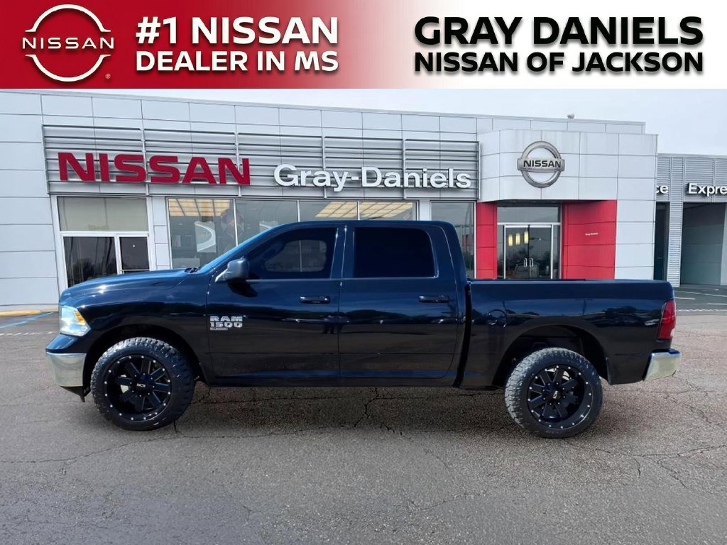 Used 2021 RAM 1500 Classic SLT AWD/4WD image 4