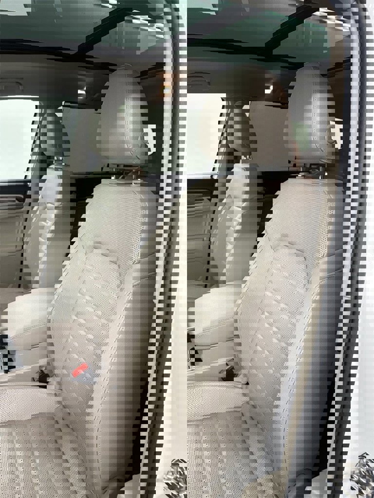 Used 2019 Volkswagen Atlas SEL Premium image 14