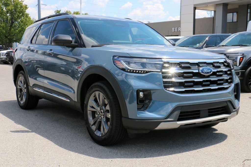 New 2026 Ford Explorer Active AWD/4WD image 4