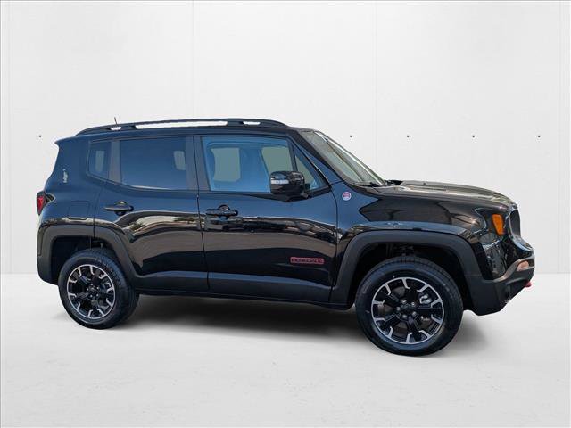 Used 2023 Jeep Renegade Trailhawk image 4