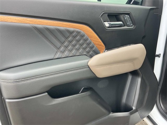 Used 2024 GMC Canyon Denali image 22