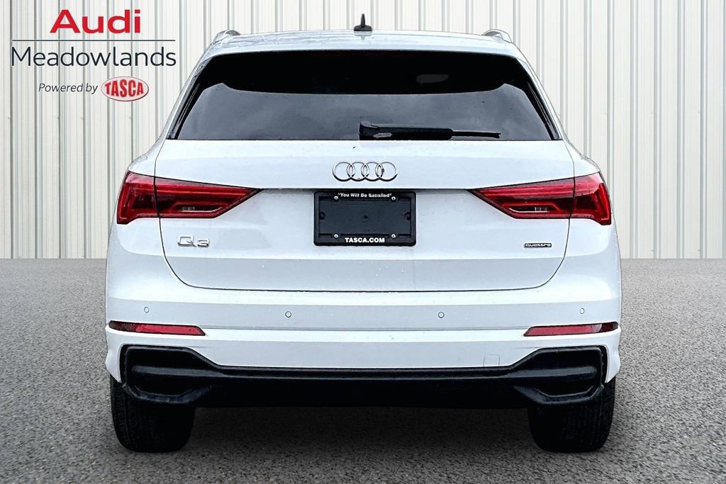 Used 2025 Audi Q3 2.0T Premium w/ Convenience Package image 5