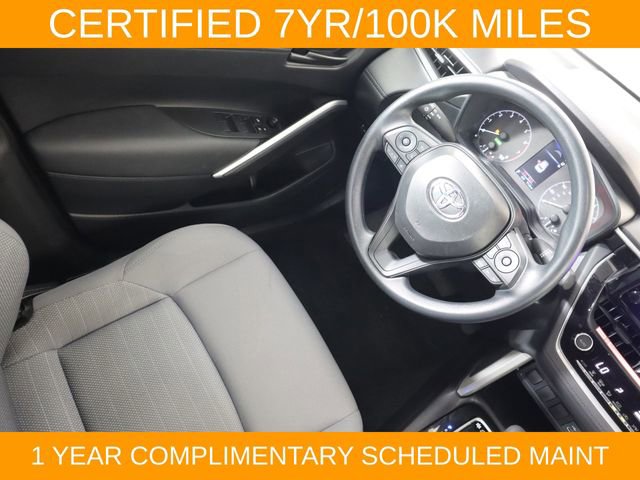 Used 2025 Toyota Corolla Cross AWD Hybrid image 17