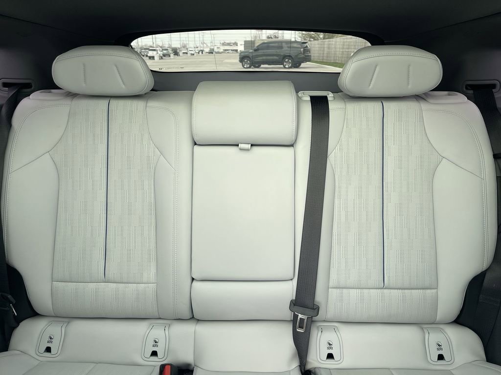 Certified 2025 Cadillac Optiq Sport 2 image 26