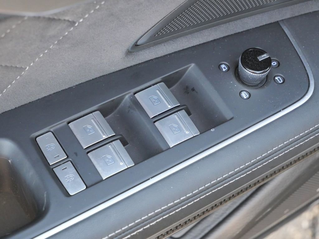 Used 2023 Audi S8 w/ S8 Comfort Plus Package image 35