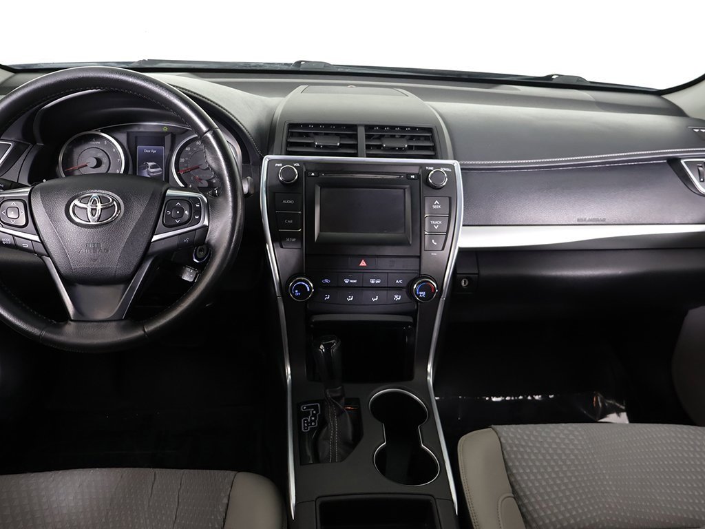 Used 2015 Toyota Camry SE image 32