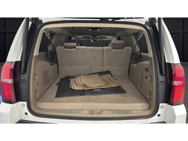 Used 2020 Chevrolet Suburban Premier AWD/4WD image 24