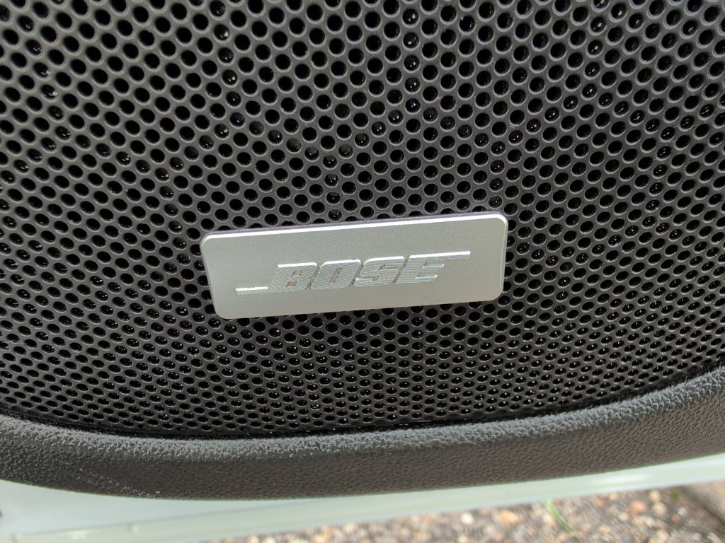 Used 2023 GMC Acadia SLT image 13