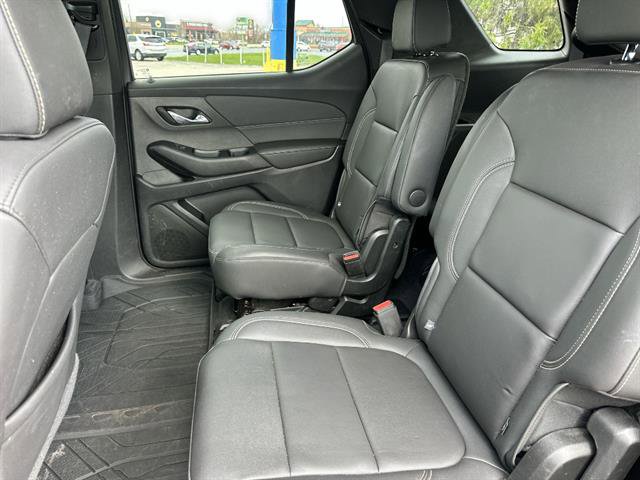 Used 2023 Chevrolet Traverse LT w/ LT Premium Package AWD/4WD image 46
