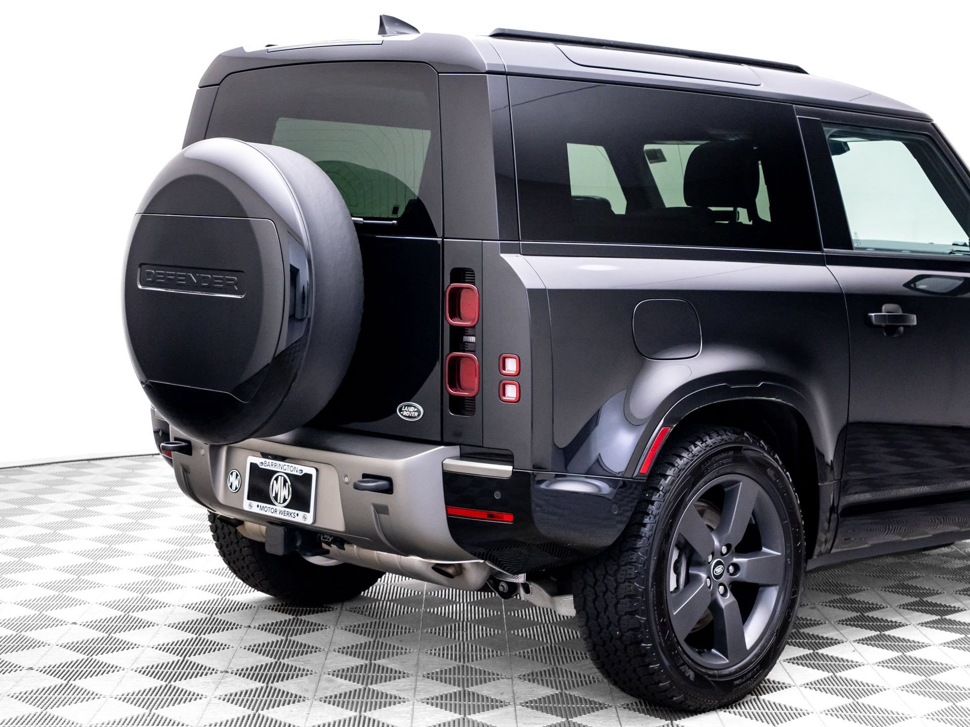 Used 2023 Land Rover Defender 90 X-Dynamic SE AWD/4WD image 34