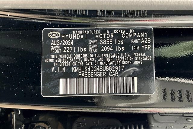 Used 2025 Hyundai Elantra SEL w/ Cargo Package image 13