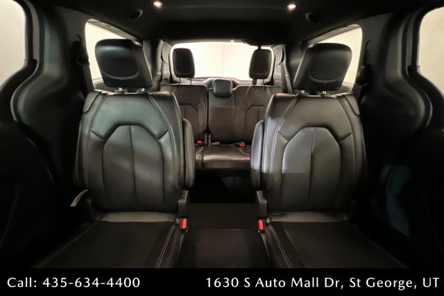 Used 2025 Chrysler Pacifica Select FWD image 25