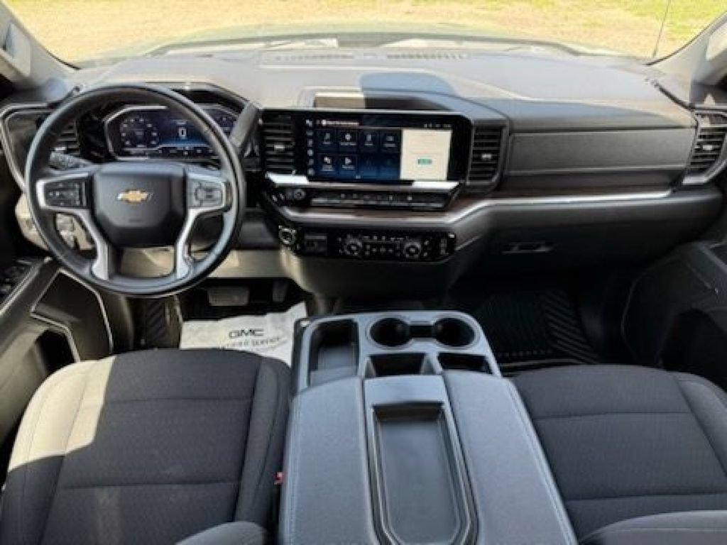 Used 2025 Chevrolet Silverado 1500 LT AWD/4WD image 32