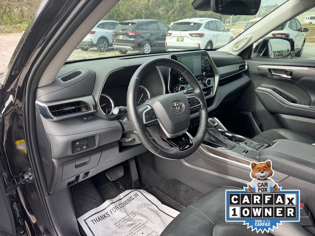Used 2022 Toyota Highlander Limited image 35