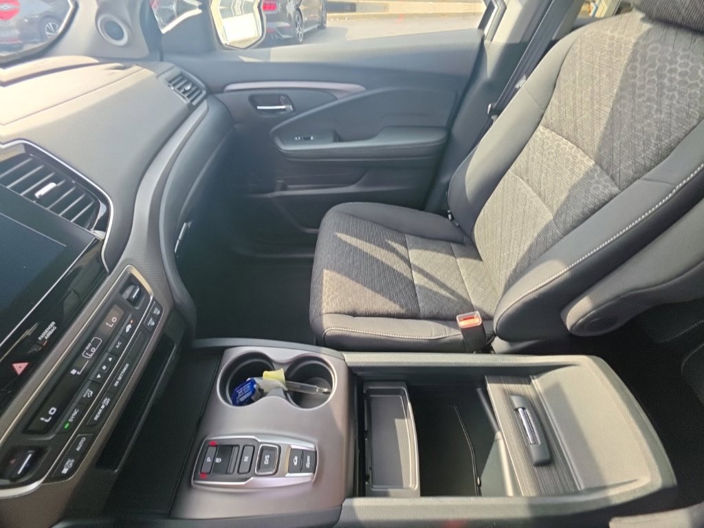 Certified 2023 Honda Ridgeline Sport image 28