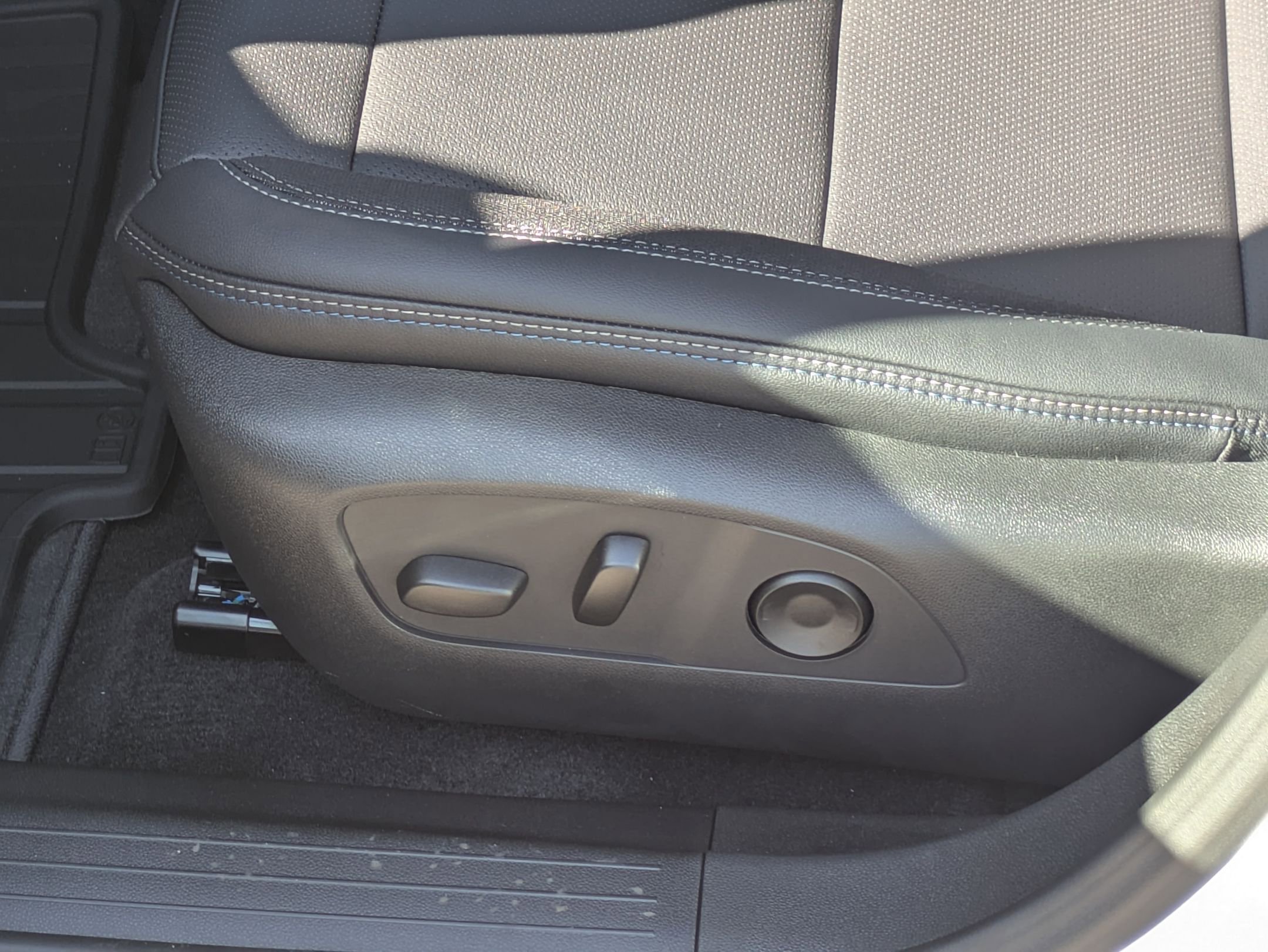 Used 2026 Chevrolet Equinox EV LT w/ LPO, All-Weather Mat Package image 12