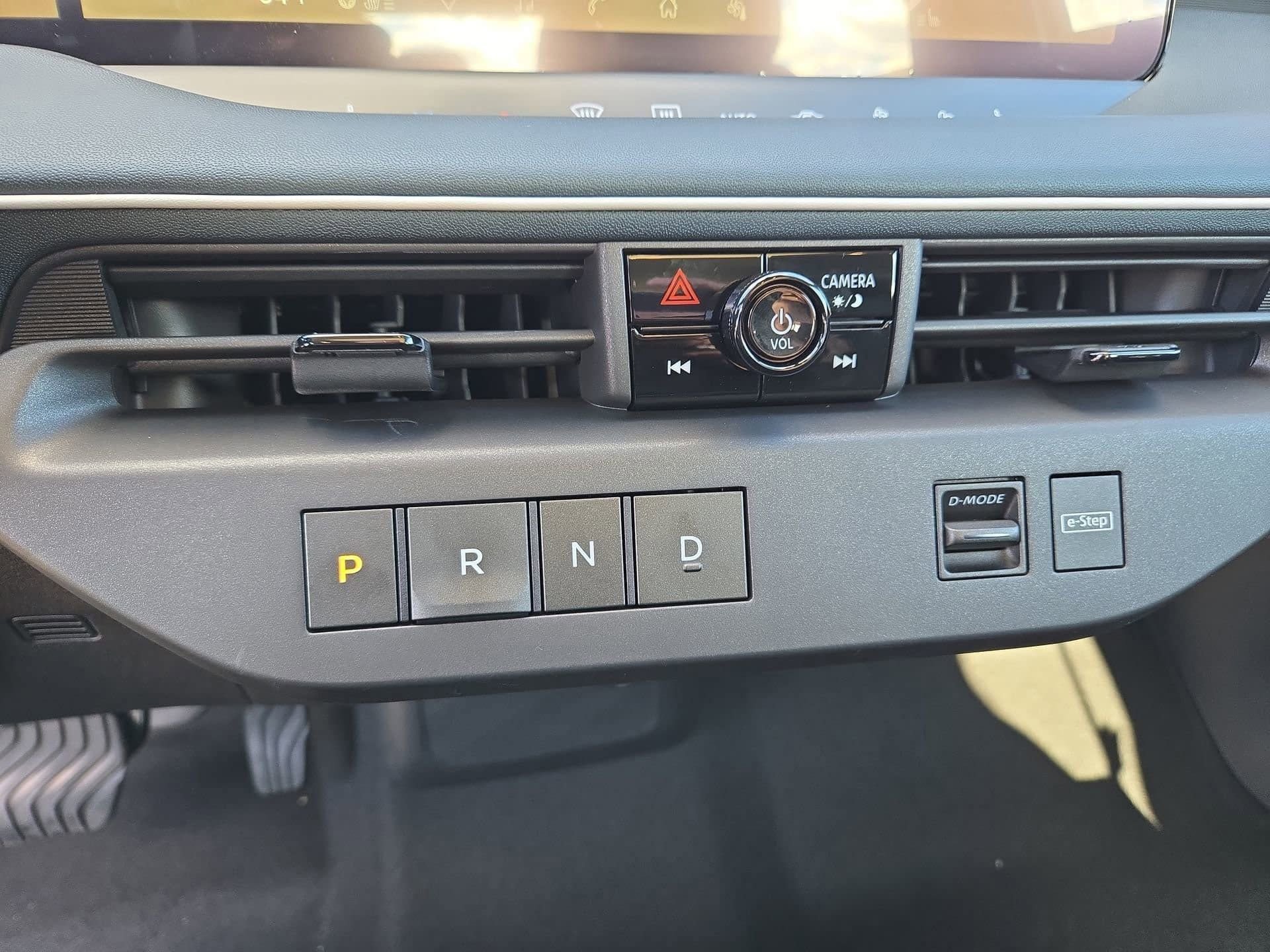 New 2026 Nissan Leaf Platinum+ image 23