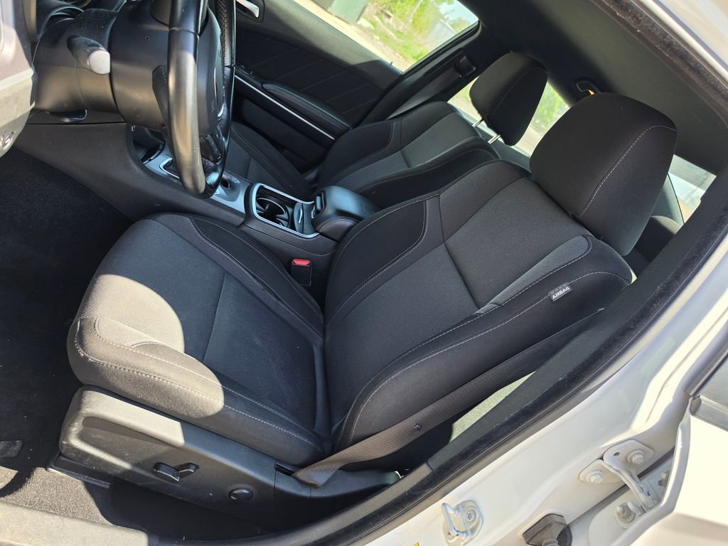 Used 2022 Dodge Charger SXT image 6