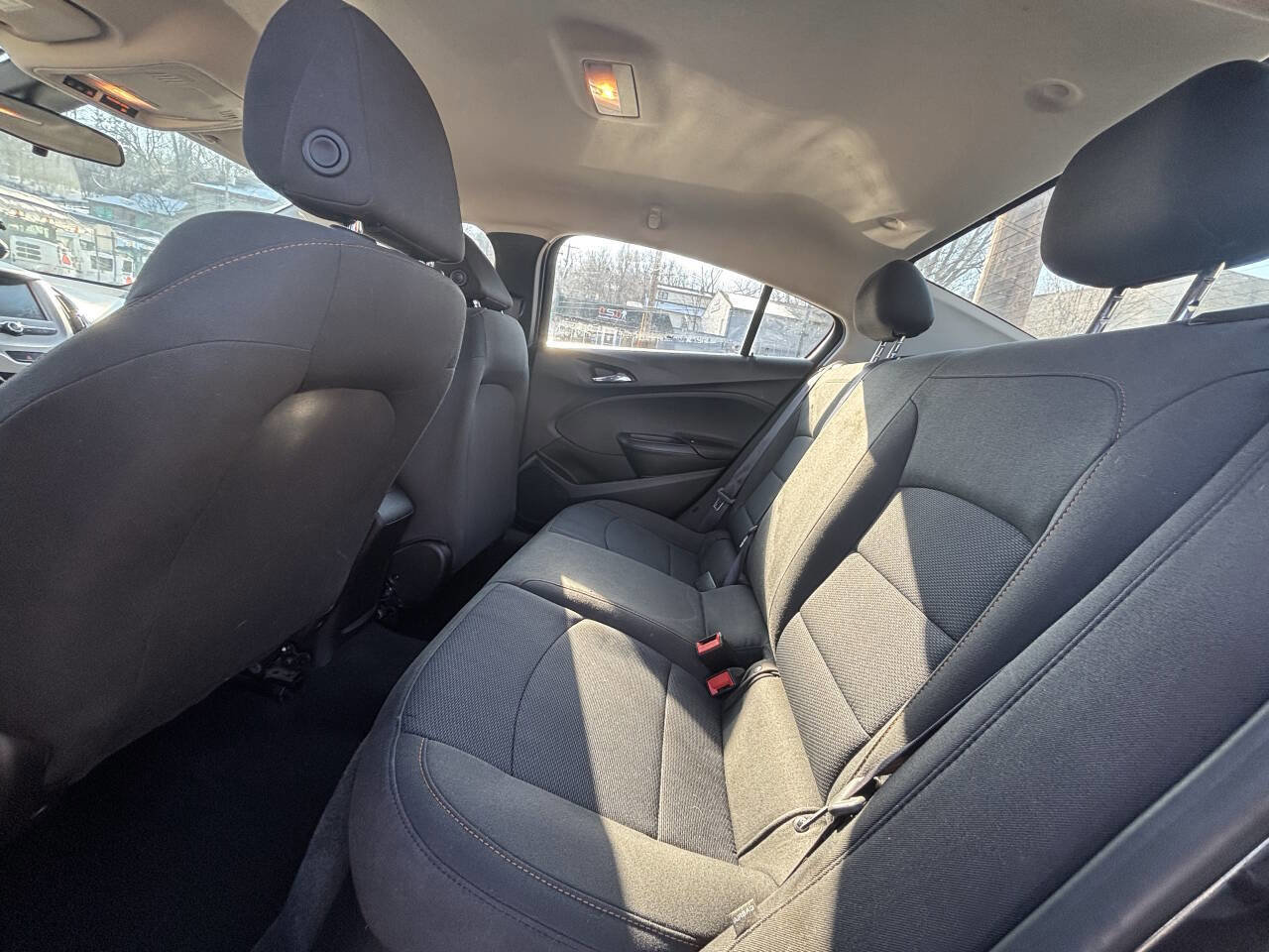 Used 2016 Chevrolet Cruze LS FWD image 10