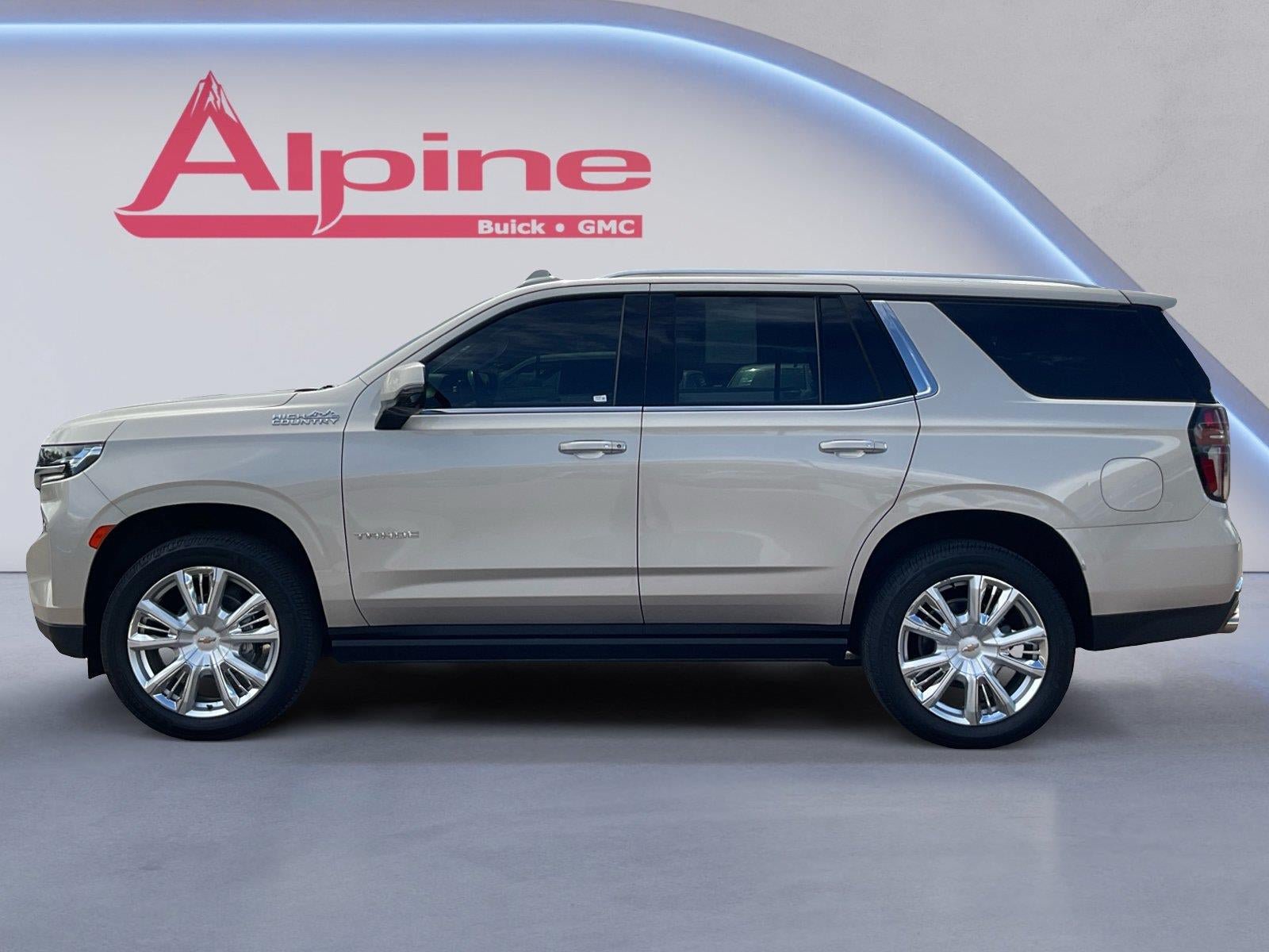 Used 2021 Chevrolet Tahoe High Country w/ Premium Package AWD/4WD image 2