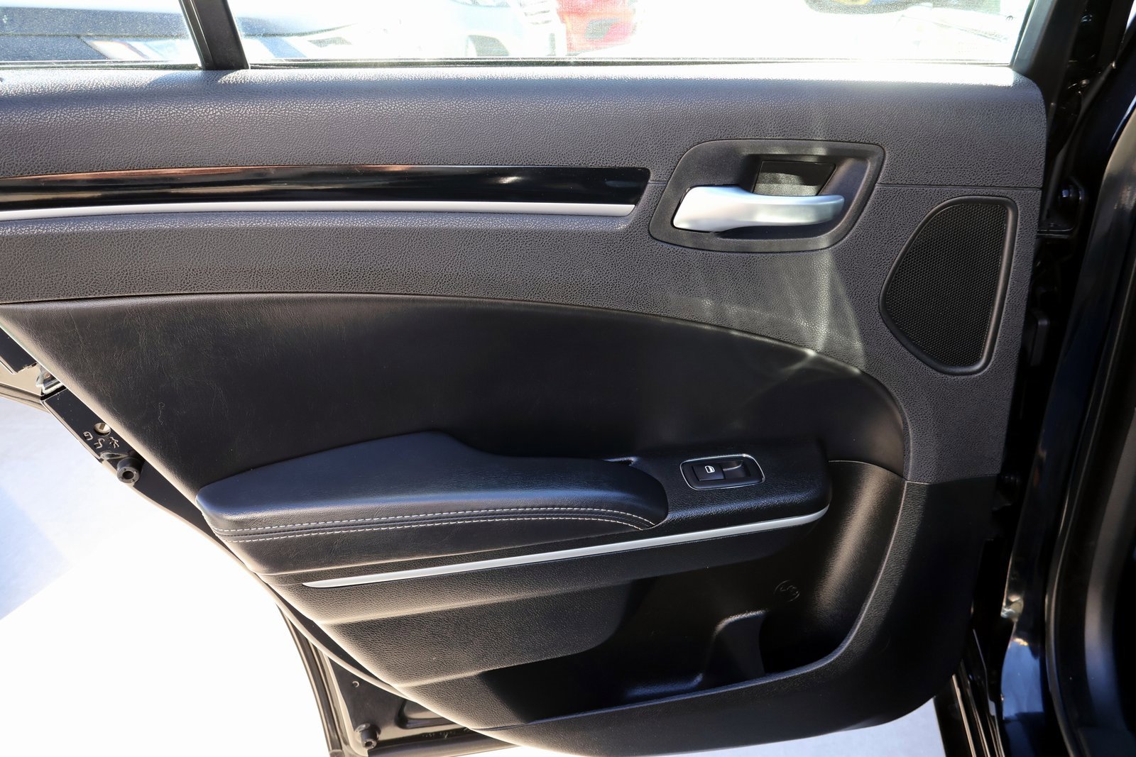 Used 2023 Chrysler 300 S image 17