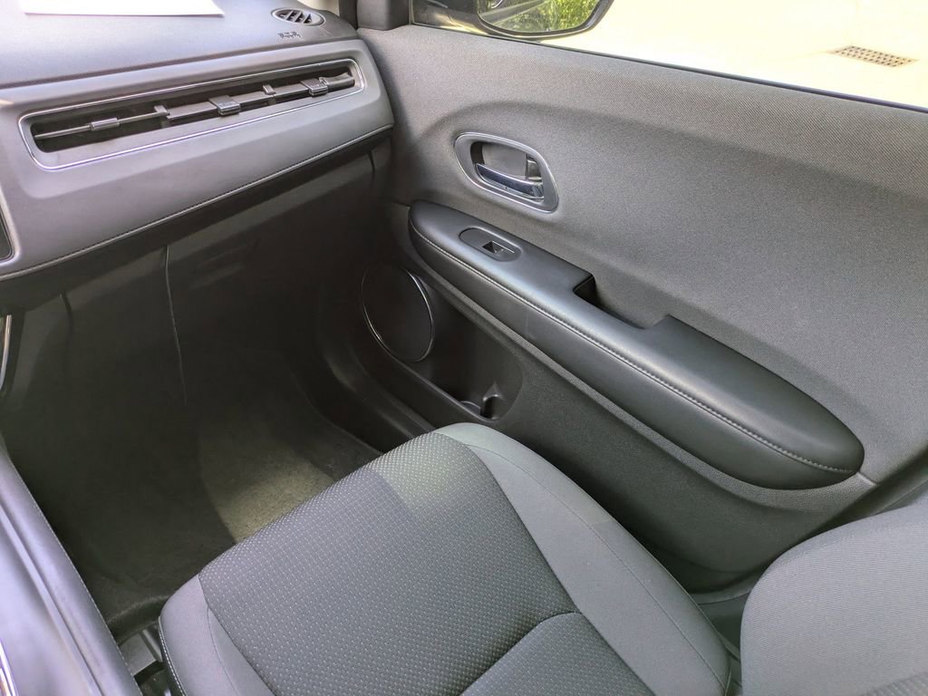 Used 2022 Honda HR-V EX image 17
