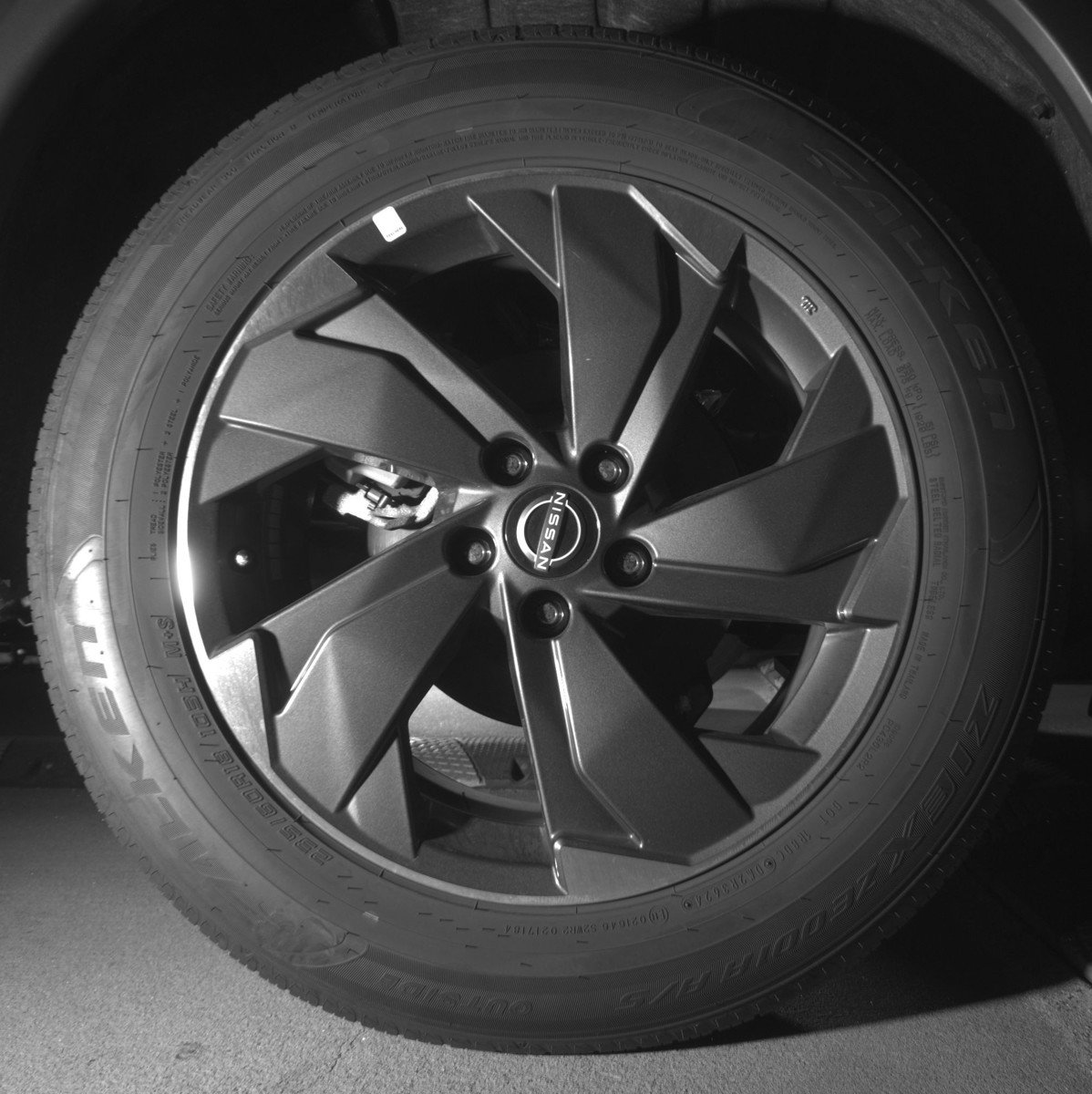 Used 2025 Nissan Rogue SV image 15