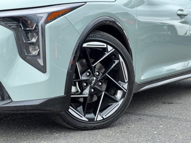Certified 2025 Kia K4 GT-Line w/ GT-Line Premium Package FWD image 2