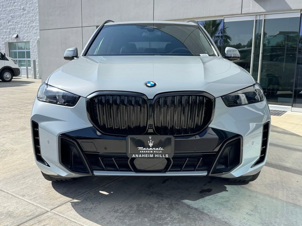 Used 2024 BMW X5 sDrive40i w/ M Sport Package RWD image 2