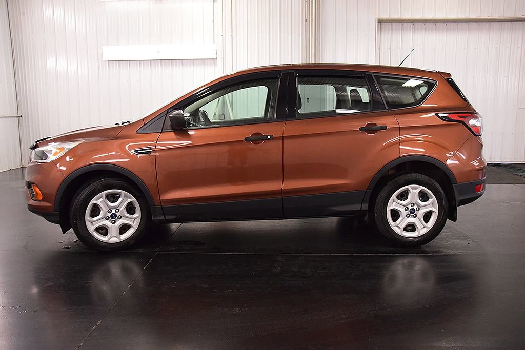 Used 2017 Ford Escape S FWD image 4