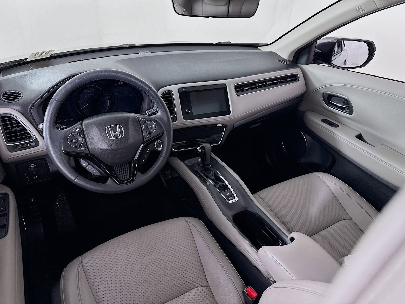 Used 2019 Honda HR-V Touring image 19