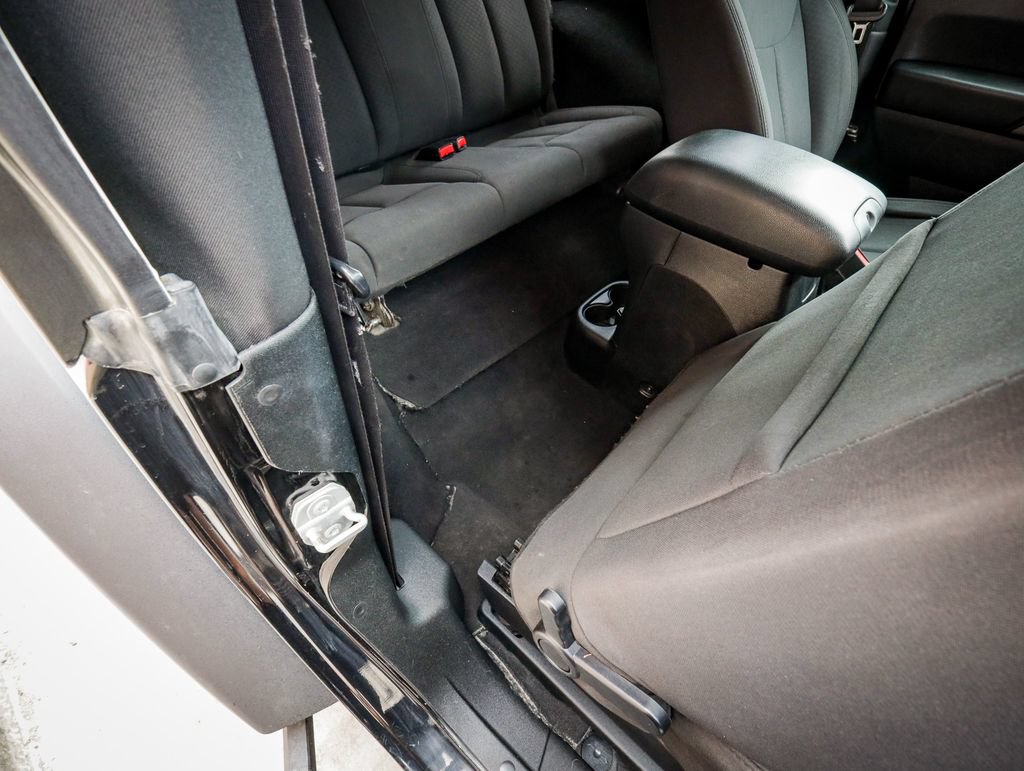 Used 2018 Jeep Wrangler Sport AWD/4WD image 26