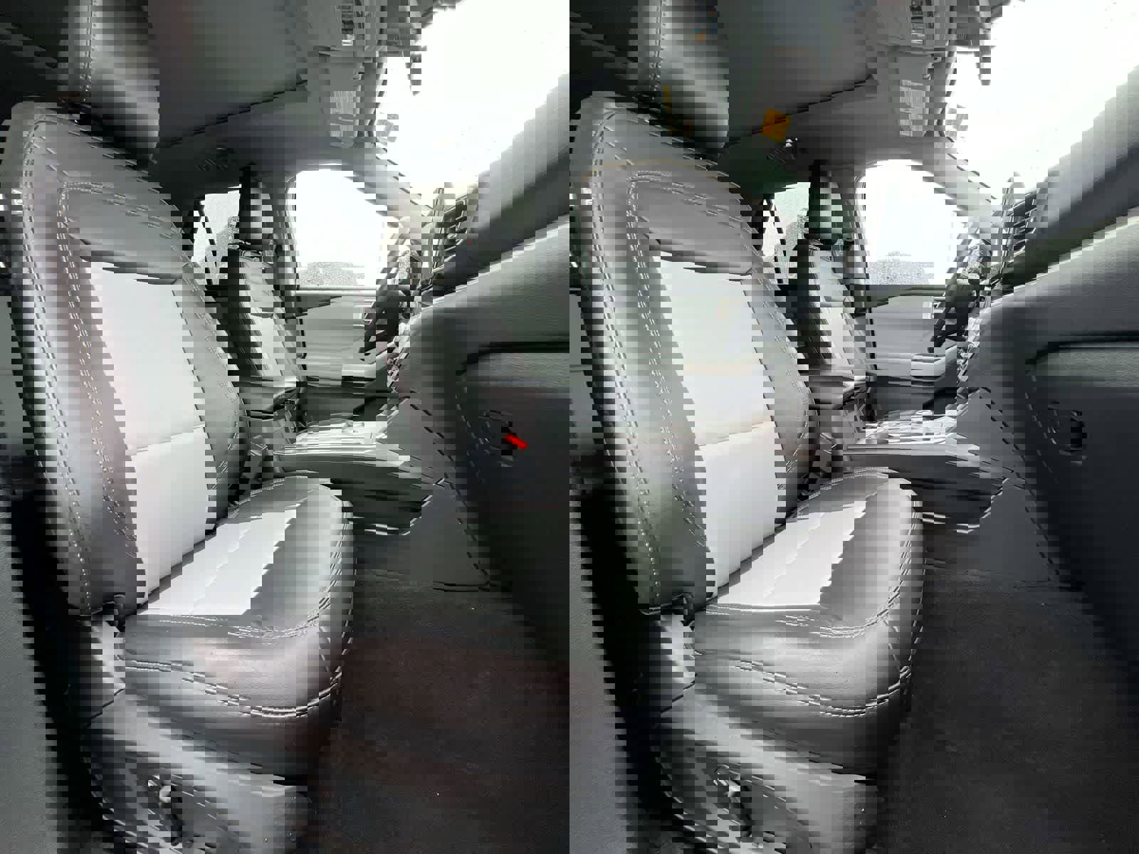 Used 2023 Ford Explorer XLT w/ Equipment Group 202A image 21