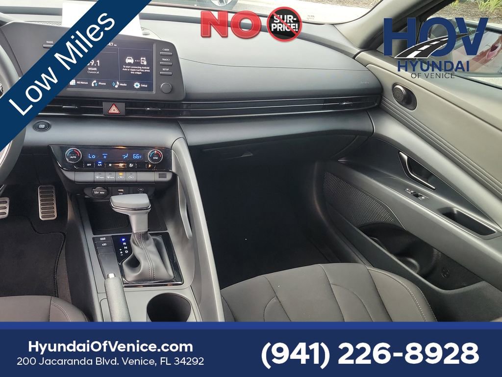 Certified 2025 Hyundai Elantra Sport FWD image 18