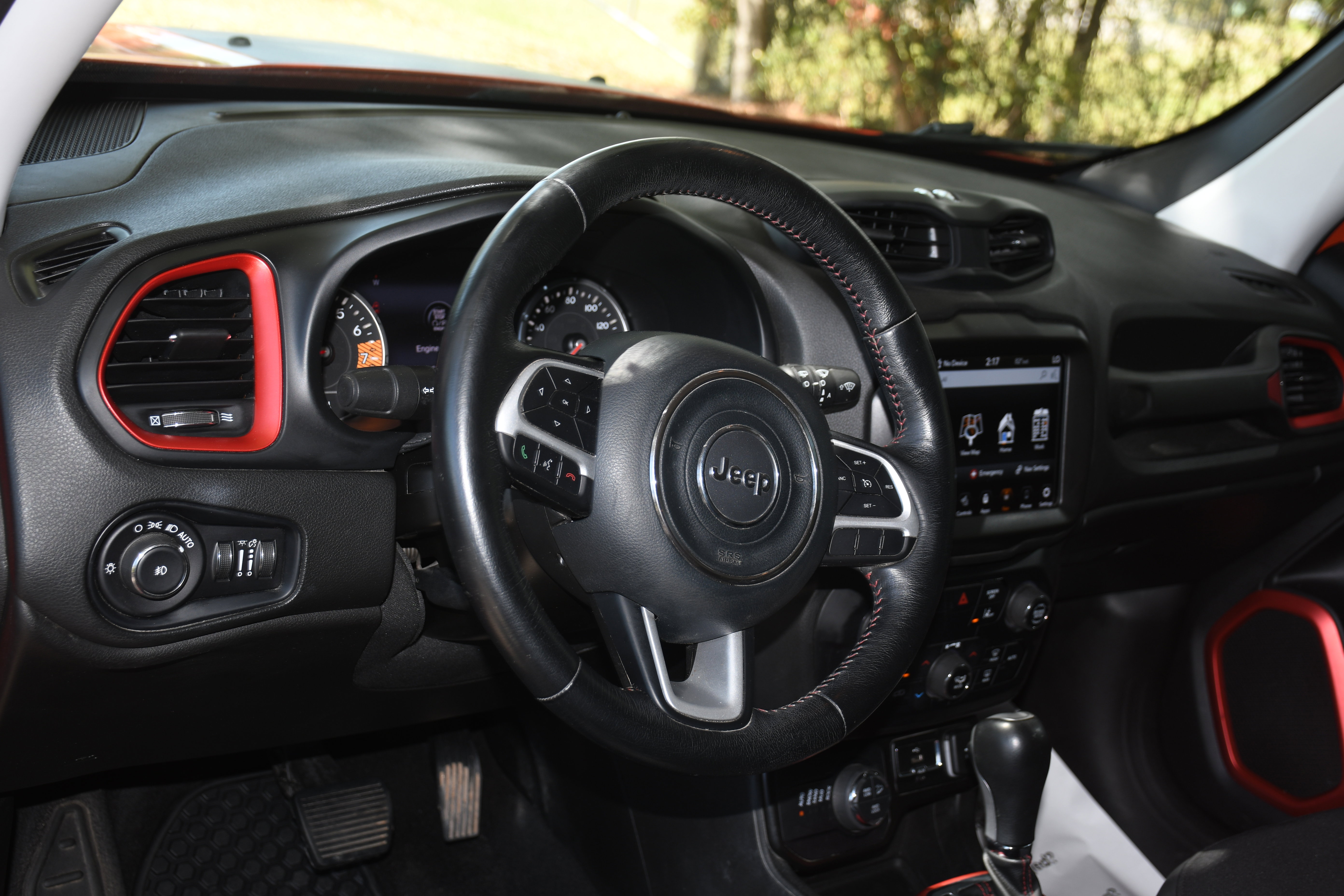 Used 2021 Jeep Renegade Trailhawk w/ Trailer Tow Group AWD/4WD image 8