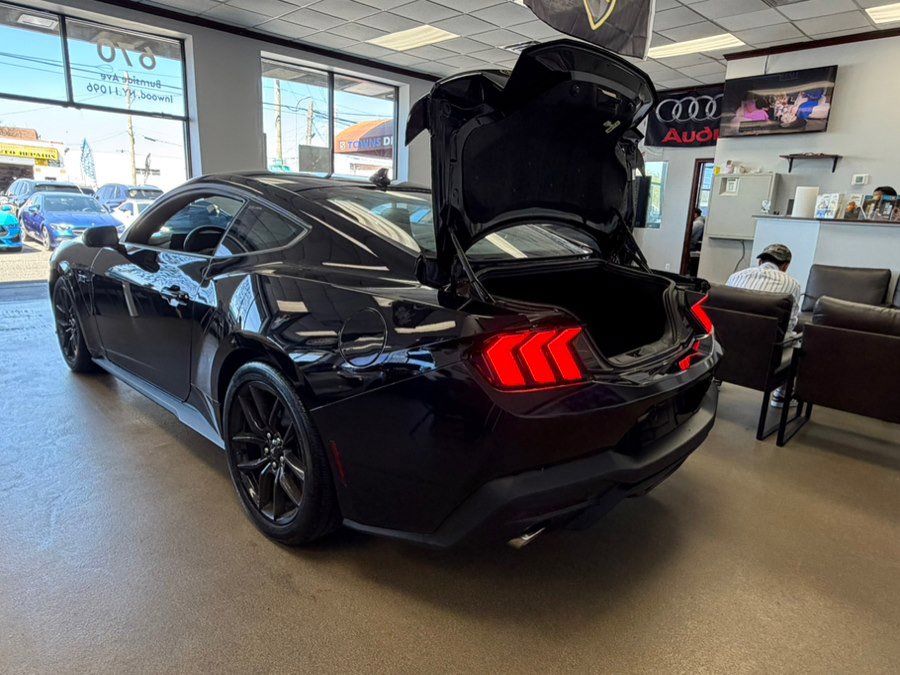 Used 2025 Ford Mustang GT Premium w/ Mustang Nite Pony Package RWD image 17