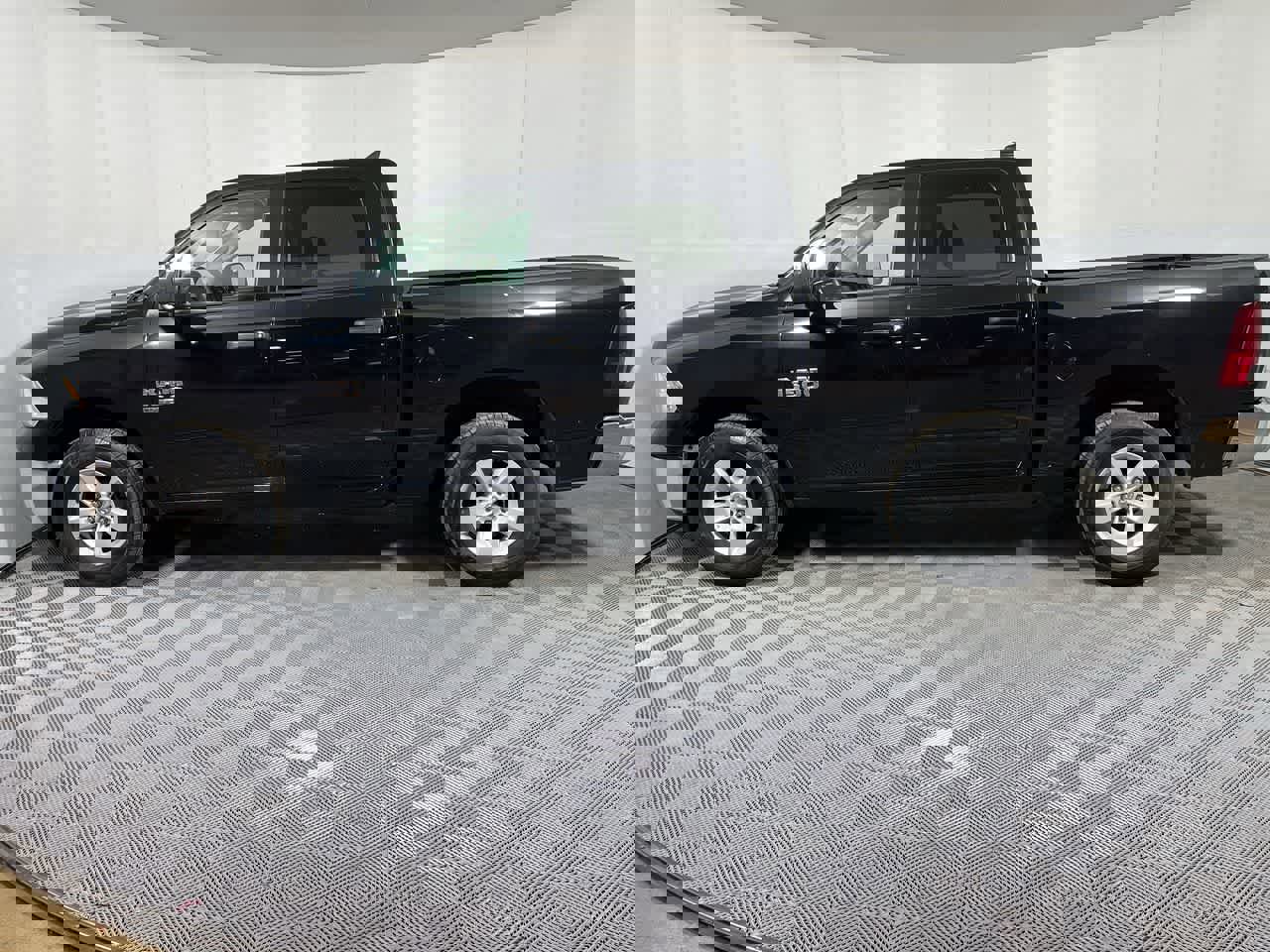 Used 2023 RAM 1500 Classic SLT w/ Trailer & Traction Group image 5