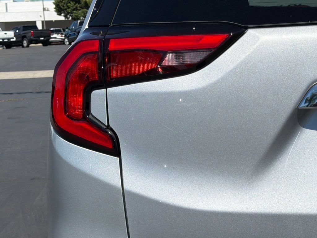 Used 2018 GMC Terrain SLE FWD image 15