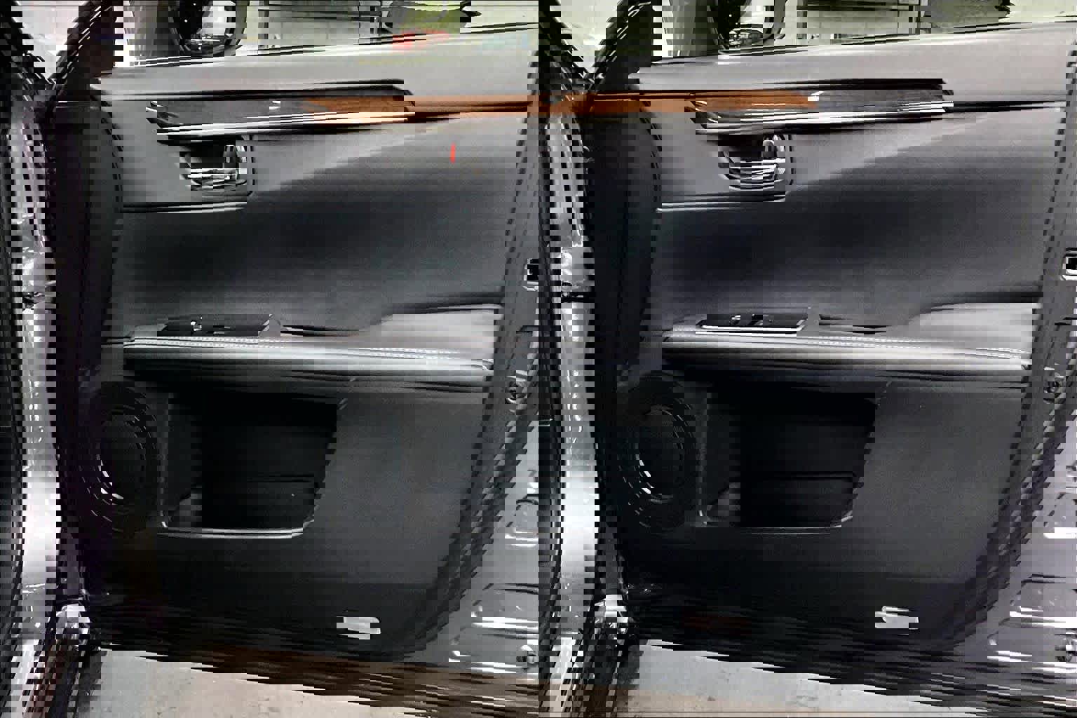 Used 2016 Lexus ES 300h w/ Luxury Package w/Wood Trim image 22